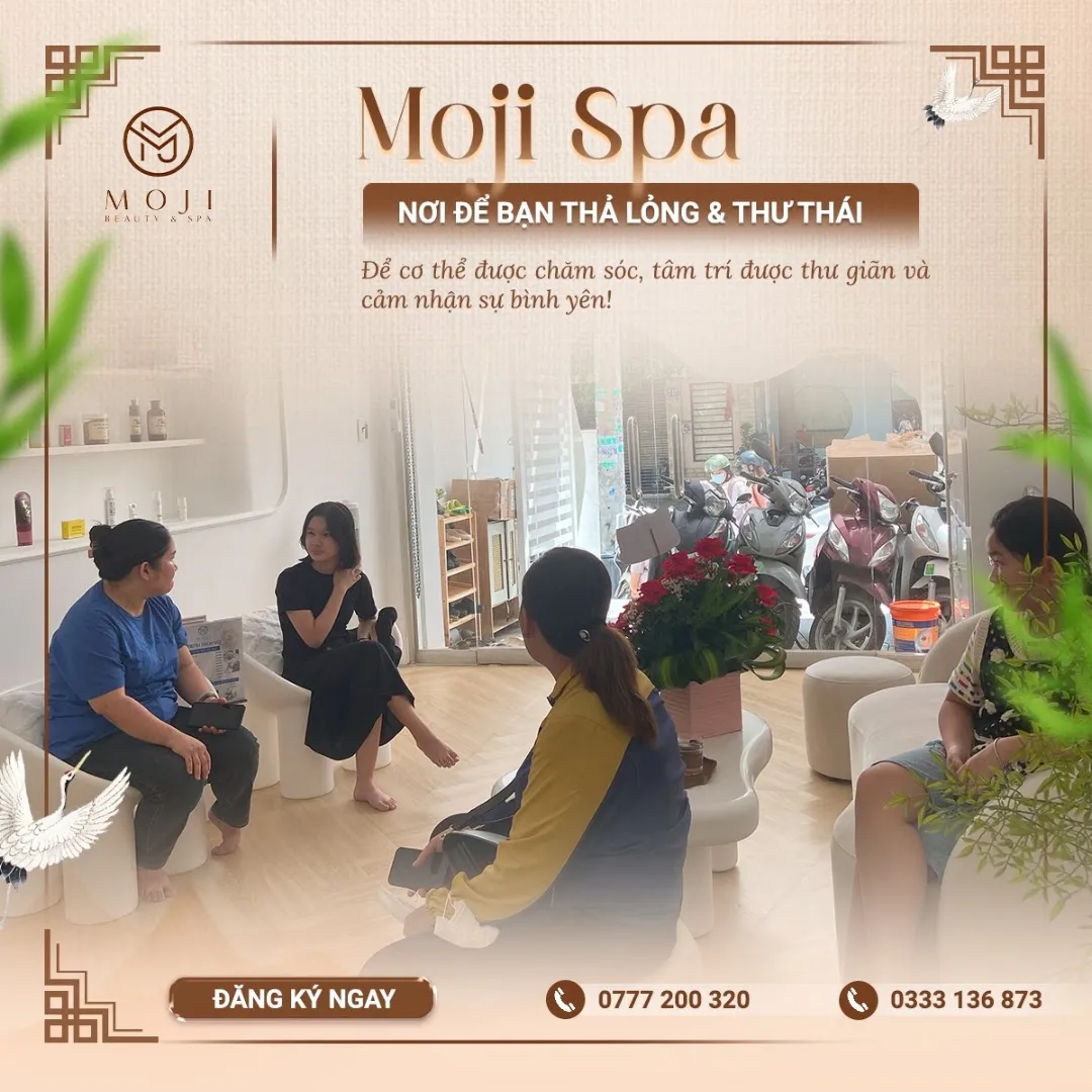 Không gian Moji Spa với khu vực tiếp khách sáng thoáng và nội thất thư giãn.