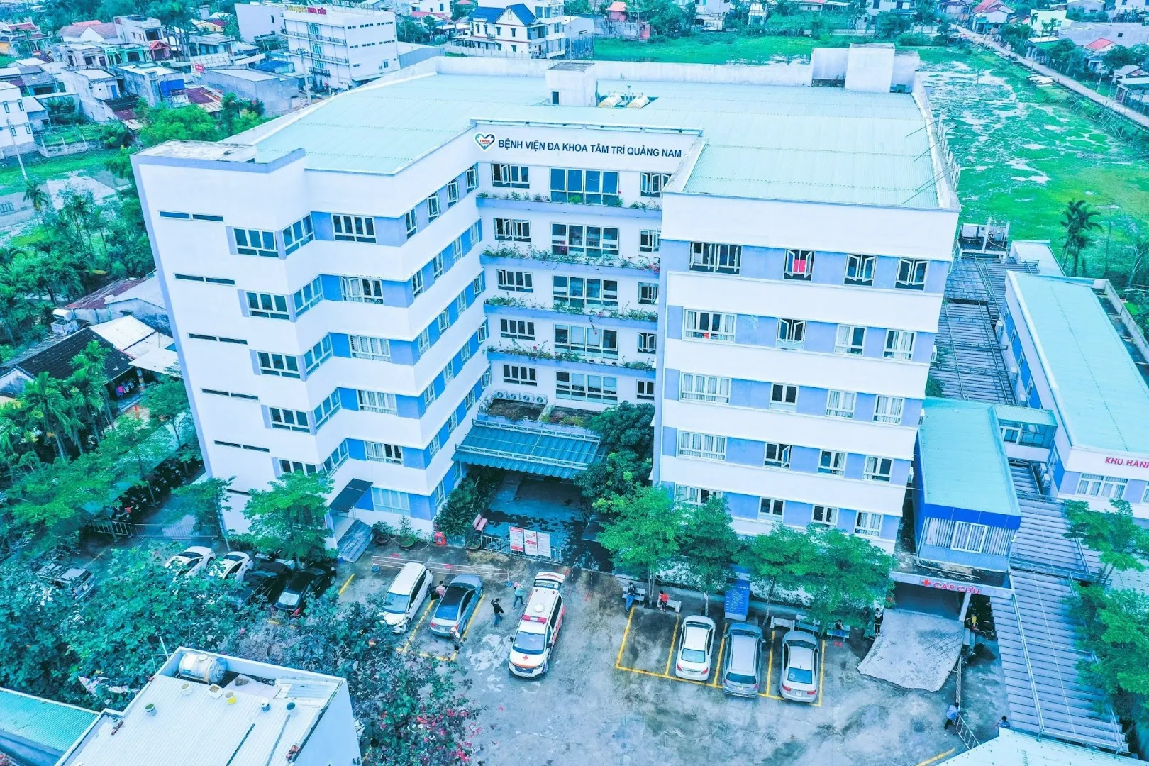 Toàn cảnh Bệnh viện Đa khoa Tâm Trí Quảng Nam nhìn từ trên cao.