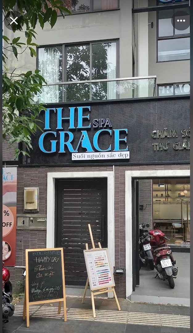 Mặt tiền The Grace Spa với biển hiệu và lối vào.